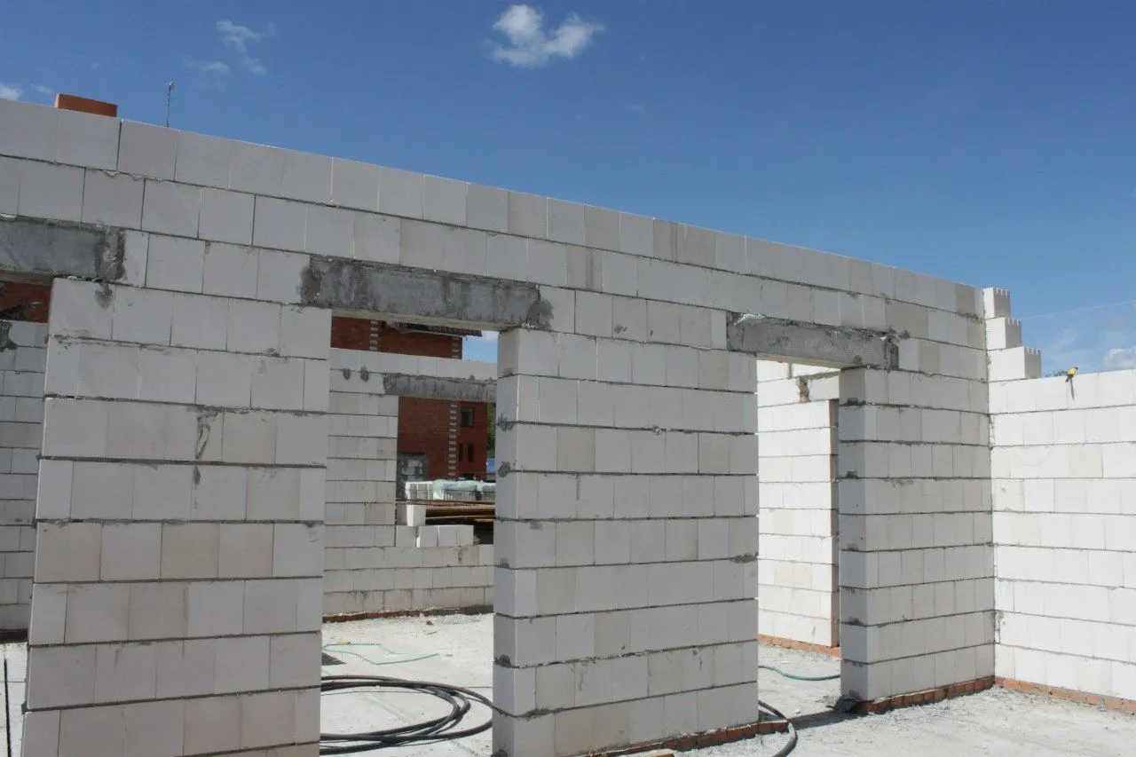 Блок силикатный Поревит СБПу-250-1 248*248*248мм – купить по низкой цене в Тюмени в интернет-магазине Стройснаб Блок силикатный Поревит СБПу-250-1 248*248*248мм в Тюмени