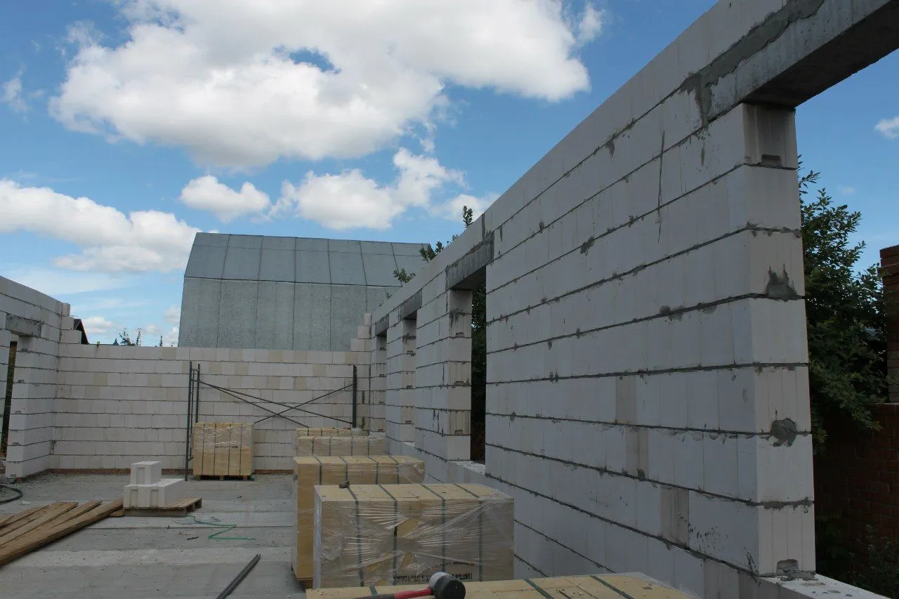 Блок силикатный Поревит СБПу-250-1 248*248*248мм – купить по низкой цене в Тюмени в интернет-магазине Стройснаб Блок силикатный Поревит СБПу-250-1 248*248*248мм в Тюмени