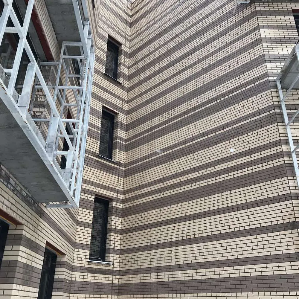 Кирпич керамический лицевой ЖКЗ серый гладкий 1 НФ – купить по низкой цене в Тюмени в интернет-магазине Стройснаб Кирпич керамический лицевой ЖКЗ серый гладкий 1 НФ в Тюмени