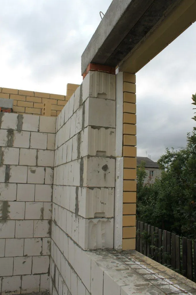 Блок силикатный Поревит СБПу-250-1 248*248*248мм – купить по низкой цене в Тюмени в интернет-магазине Стройснаб Блок силикатный Поревит СБПу-250-1 248*248*248мм в Тюмени