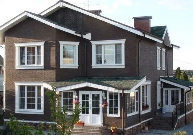 Кирпич керамический лицевой ЛСР темно-коричневый гладкий 1 НФ – купить по низкой цене в Тюмени в интернет-магазине Стройснаб Кирпич керамический лицевой ЛСР темно-коричневый гладкий 1 НФ в Тюмени