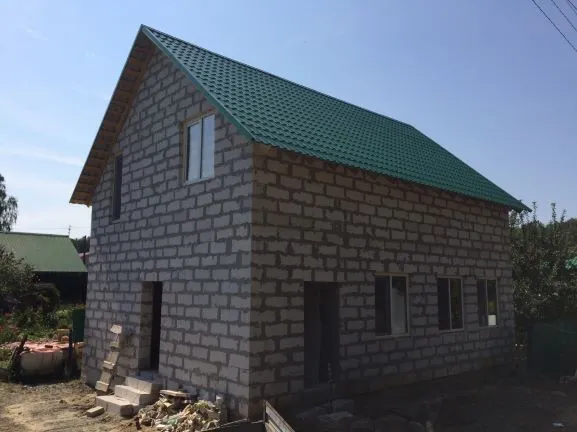 Газоблок стеновой Поревит с пазом и гребнем БП-300 D500 – купить по низкой цене в Тюмени в интернет-магазине Стройснаб Газоблок стеновой Поревит с пазом и гребнем БП-300 D500 в Тюмени