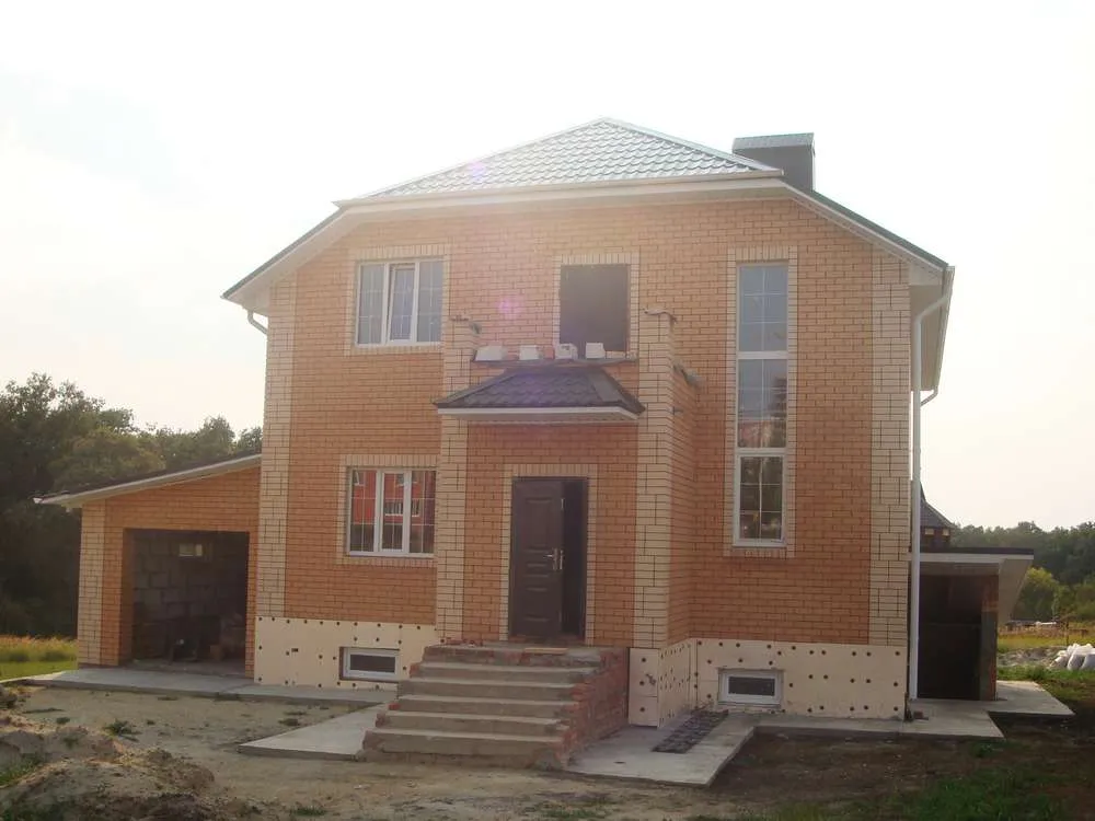 Кирпич керамический лицевой ЖКЗ персиковый гладкий 1 НФ – купить по низкой цене в Тюмени в интернет-магазине Стройснаб Кирпич керамический лицевой ЖКЗ персиковый гладкий 1 НФ в Тюмени