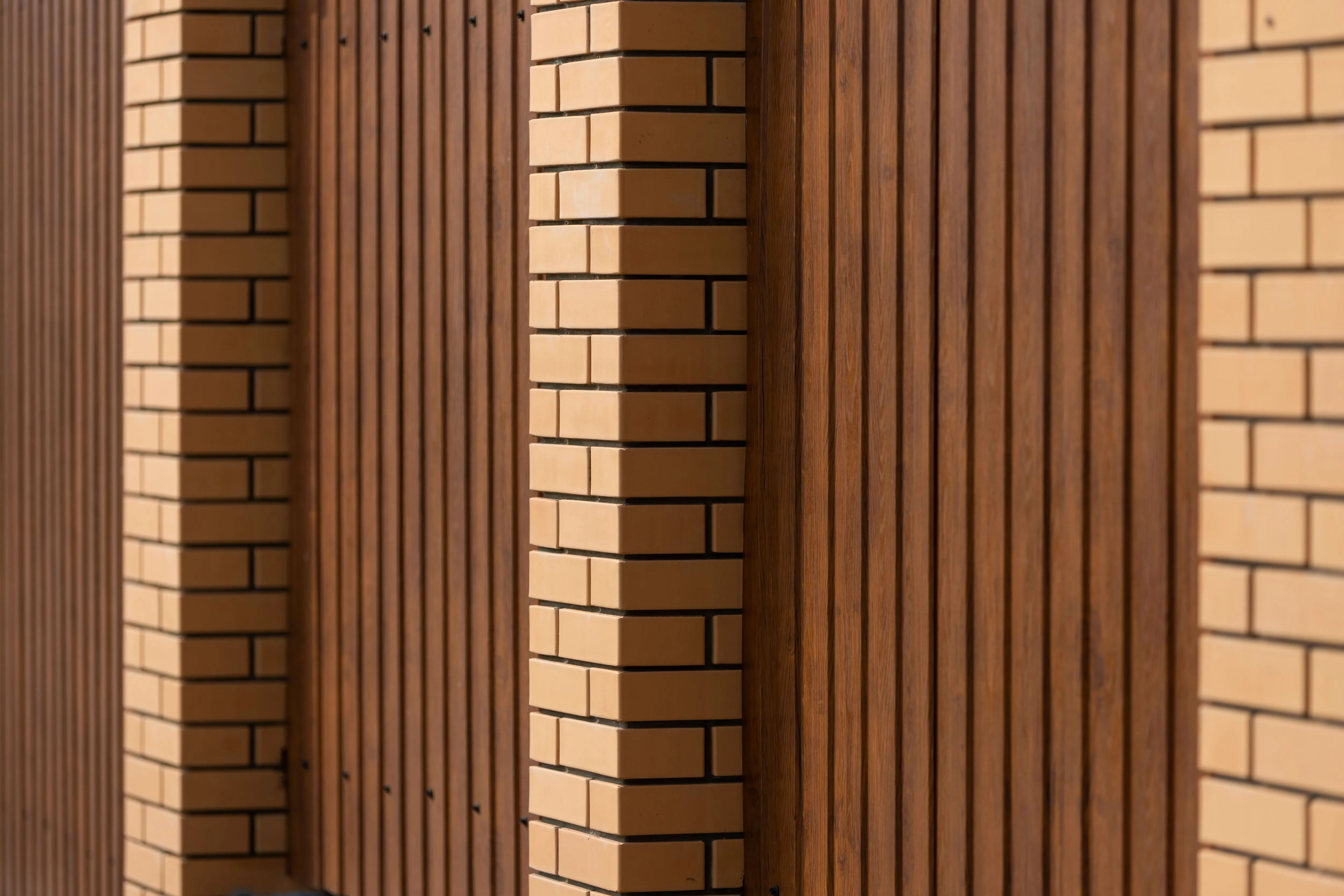 Кирпич керамический лицевой Ликолор соломенный гладкий 1 НФ – купить по низкой цене в Тюмени в интернет-магазине Стройснаб Кирпич керамический лицевой Ликолор соломенный гладкий 1 НФ в Тюмени