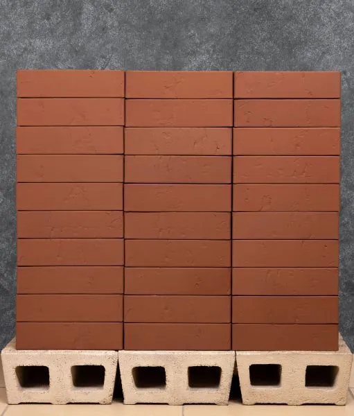 Кирпич керамический лицевой Ликолор бордо лава 0,7 НФ в Тюмени