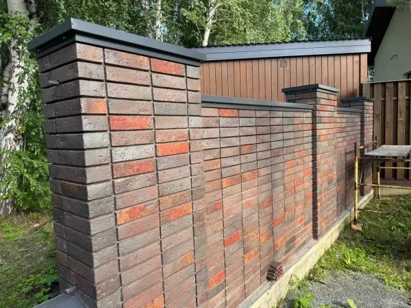 Кирпич керамический лицевой Ликолор Тайга антрацит магма 0,7 НФ – купить по низкой цене в Тюмени в интернет-магазине Стройснаб Кирпич керамический лицевой Ликолор Тайга антрацит магма 0,7 НФ в Тюмени