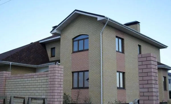 Кирпич силикатный Поревит лицевой одинарный пустотелый красный в Тюмени