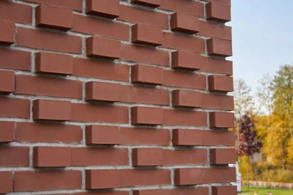 Кирпич керамический лицевой ЛСР темно-красный гладкий 1 НФ – купить по низкой цене в Тюмени в интернет-магазине Стройснаб Кирпич керамический лицевой ЛСР темно-красный гладкий 1 НФ в Тюмени