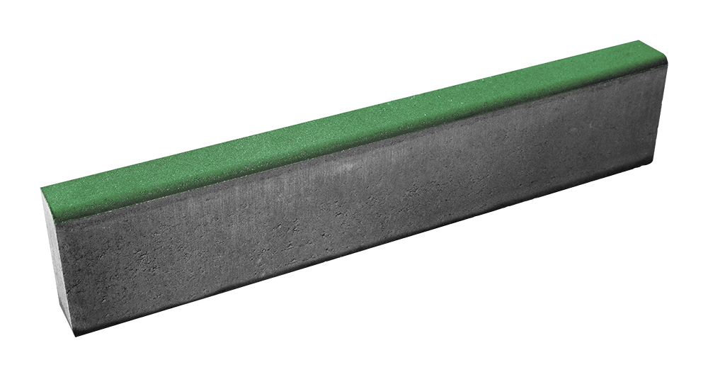 Бордюр тротуарный Берит на сером цементе в Тюмени