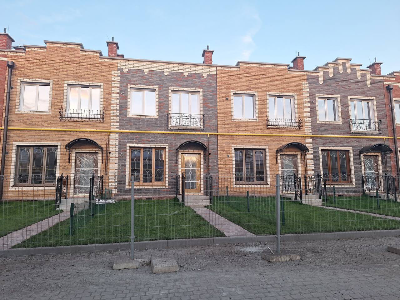 Кирпич керамический лицевой Ликолор Тайга Вулканы Камень счастья 0,7 НФ – купить по низкой цене в Тюмени в интернет-магазине Стройснаб Кирпич керамический лицевой Ликолор Тайга Вулканы Камень счастья 0,7 НФ в Тюмени