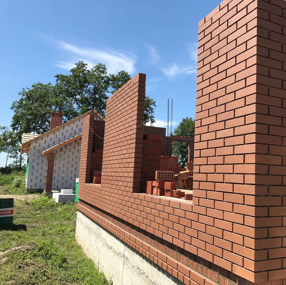 Кирпич керамический лицевой ЖКЗ крафт гладкий 1 НФ – купить по низкой цене в Тюмени в интернет-магазине Стройснаб Кирпич керамический лицевой ЖКЗ крафт гладкий 1 НФ в Тюмени