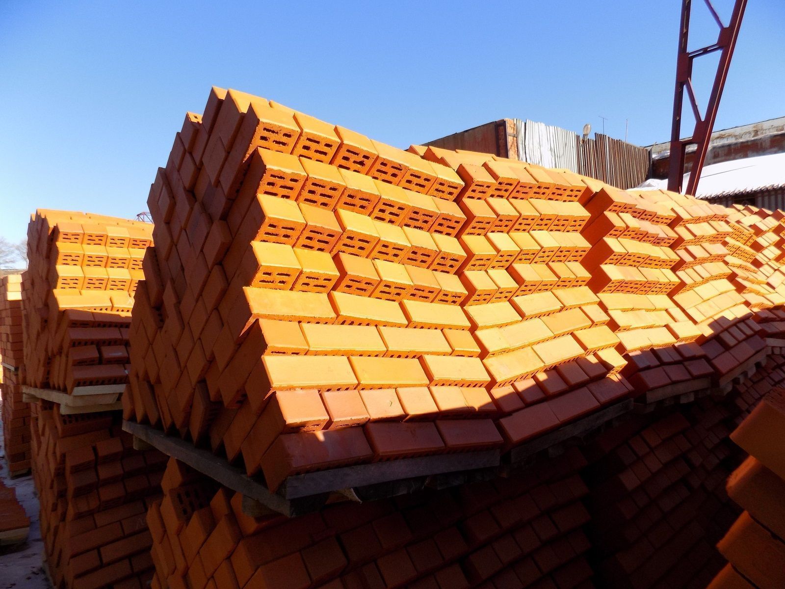 Кирпич рядовой СПП одинарный пустотелый – купить по низкой цене в Тюмени в интернет-магазине Стройснаб Кирпич рядовой СПП одинарный пустотелый в Тюмени