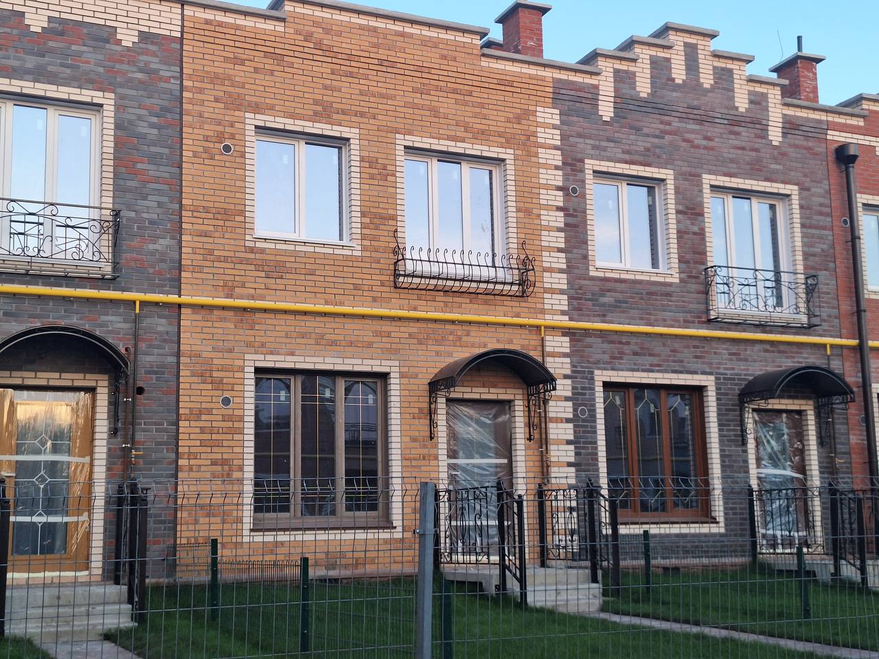 Кирпич керамический лицевой Ликолор Тайга Вулканы Камень счастья 0,7 НФ – купить по низкой цене в Тюмени в интернет-магазине Стройснаб Кирпич керамический лицевой Ликолор Тайга Вулканы Камень счастья 0,7 НФ в Тюмени