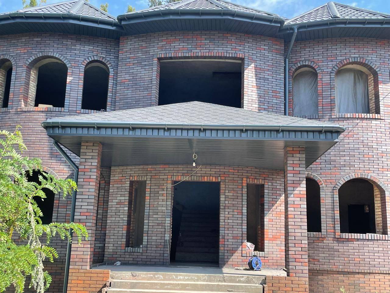 Кирпич керамический лицевой Ликолор Тайга антрацит гладкий 0,7 НФ – купить по низкой цене в Тюмени в интернет-магазине Стройснаб Кирпич керамический лицевой Ликолор Тайга антрацит гладкий 0,7 НФ в Тюмени