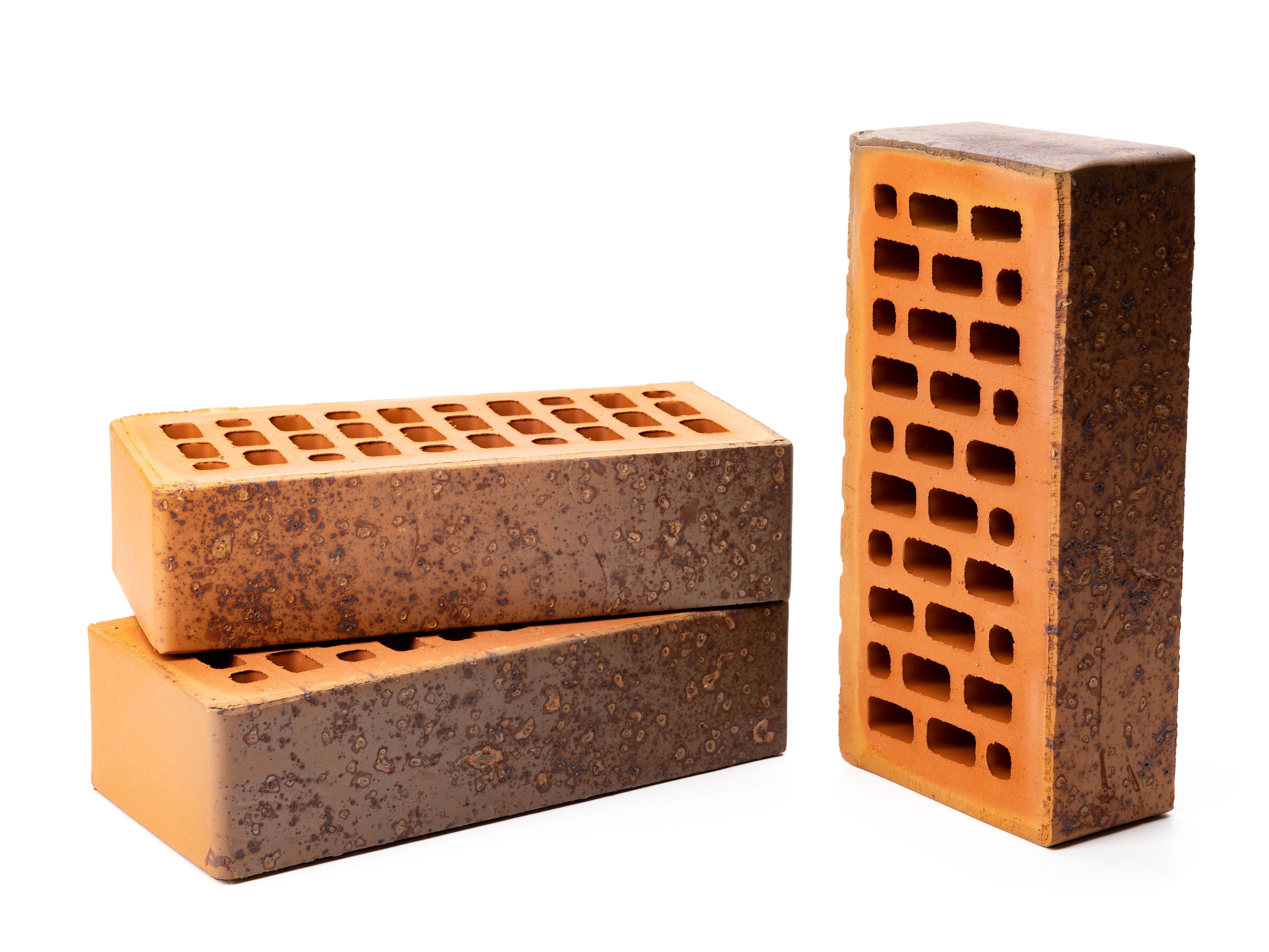 Кирпич керамический лицевой Ликолор Тайга морион на заре гладкий 1 НФ – купить по низкой цене в Тюмени в интернет-магазине Стройснаб Кирпич керамический лицевой Ликолор Тайга морион на заре гладкий 1 НФ в Тюмени