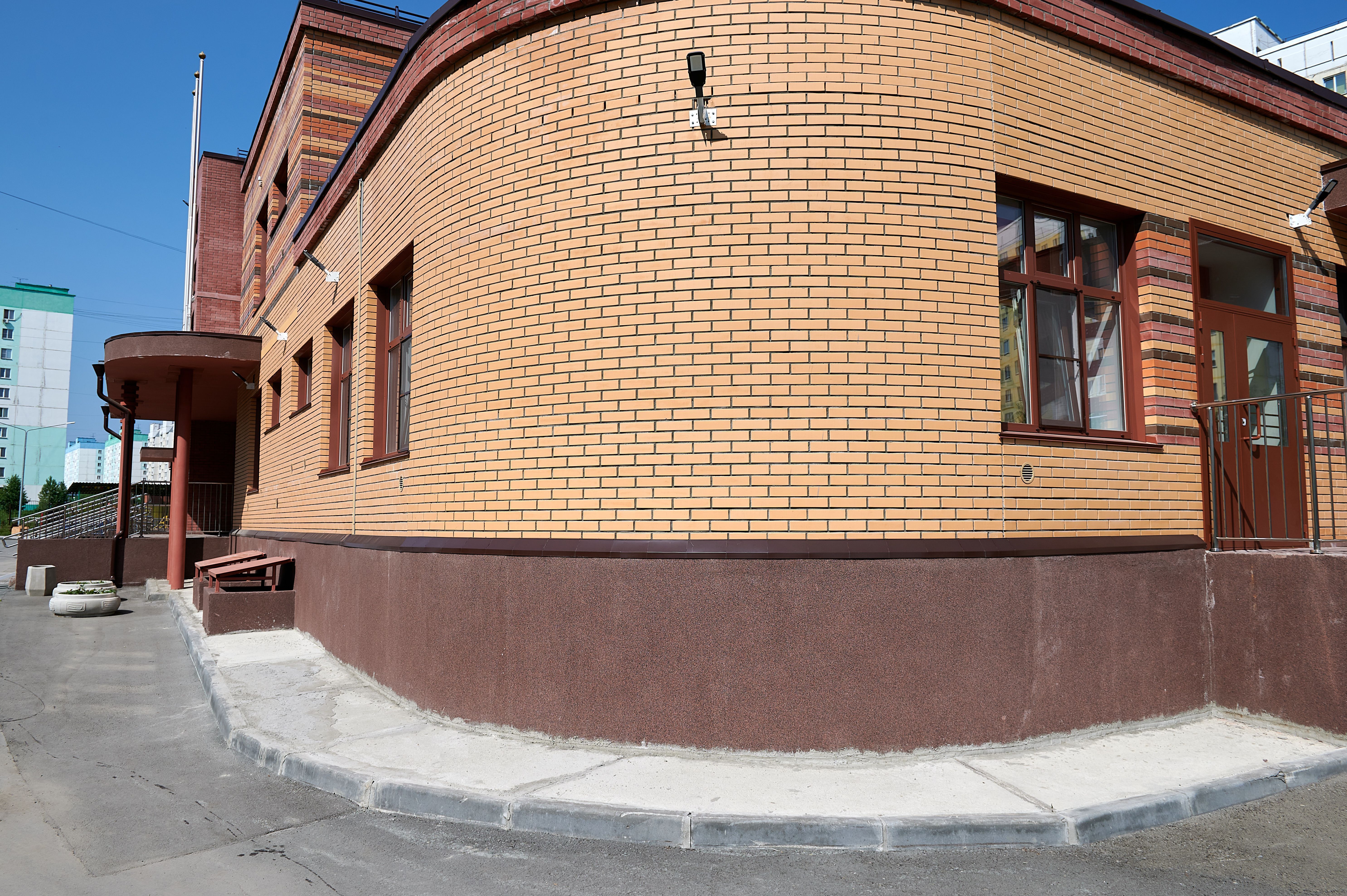 Кирпич керамический лицевой Ликолор соломенный гладкий 1 НФ – купить по низкой цене в Тюмени в интернет-магазине Стройснаб Кирпич керамический лицевой Ликолор соломенный гладкий 1 НФ в Тюмени