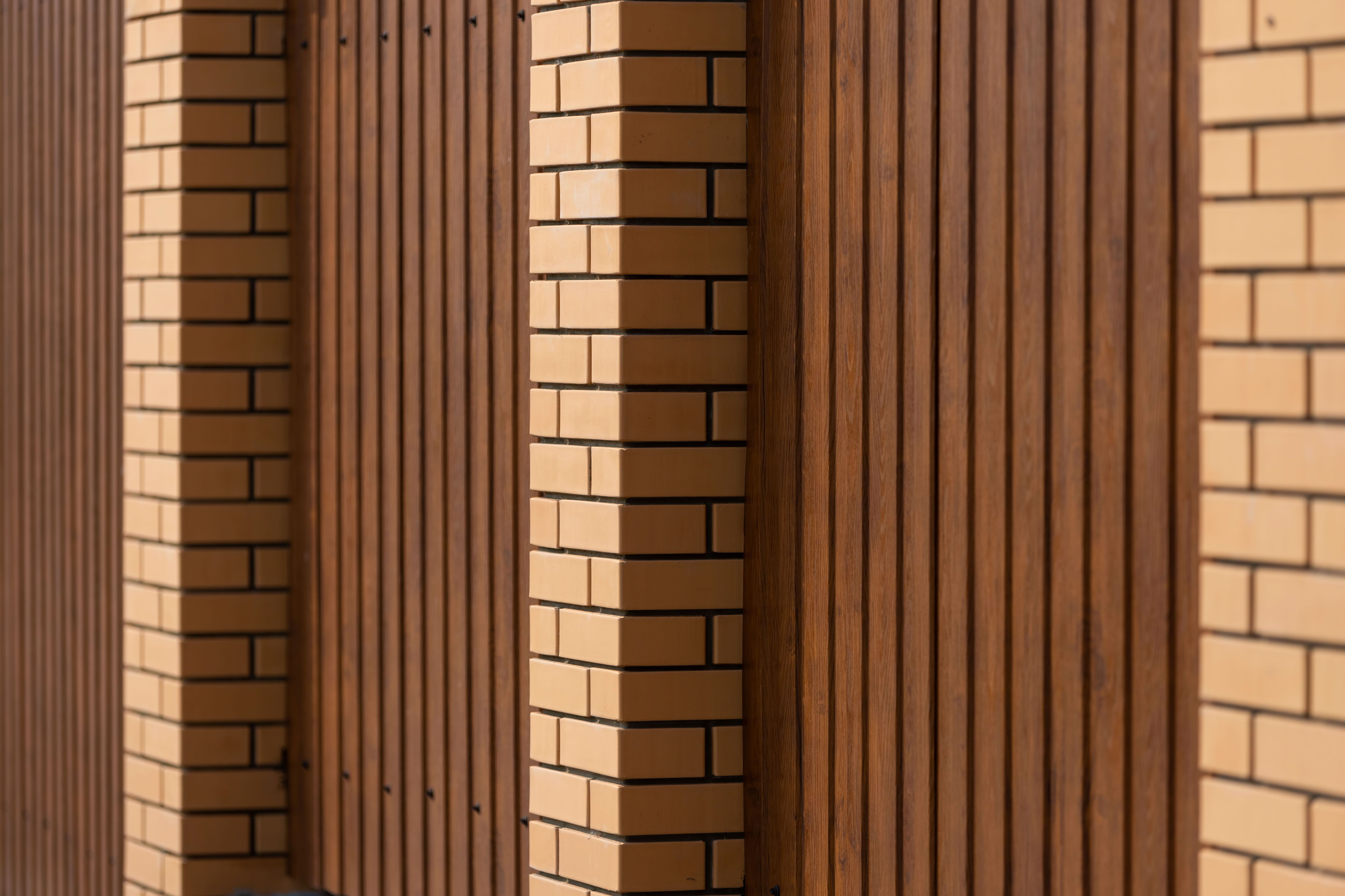 Кирпич керамический лицевой Ликолор соломенный гладкий 1 НФ – купить по низкой цене в Тюмени в интернет-магазине Стройснаб Кирпич керамический лицевой Ликолор соломенный гладкий 1 НФ в Тюмени