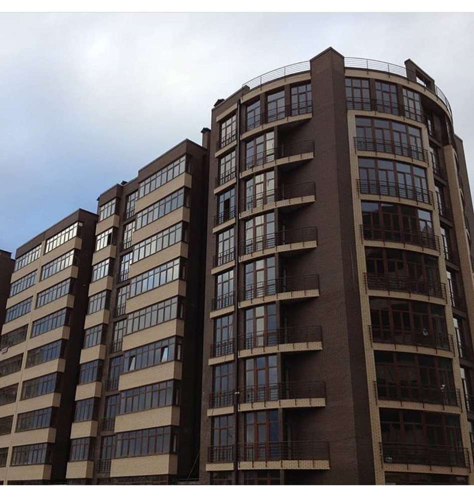 Кирпич керамический лицевой ОСМиБТ коричневый гладкий 0,7 НФ – купить по низкой цене в Тюмени в интернет-магазине Стройснаб Кирпич керамический лицевой ОСМиБТ коричневый гладкий 0,7 НФ в Тюмени