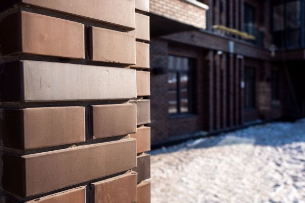 Кирпич керамический лицевой Ликолор серый гладкий 0,7 НФ – купить по низкой цене в Тюмени в интернет-магазине Стройснаб Кирпич керамический лицевой Ликолор серый гладкий 0,7 НФ в Тюмени