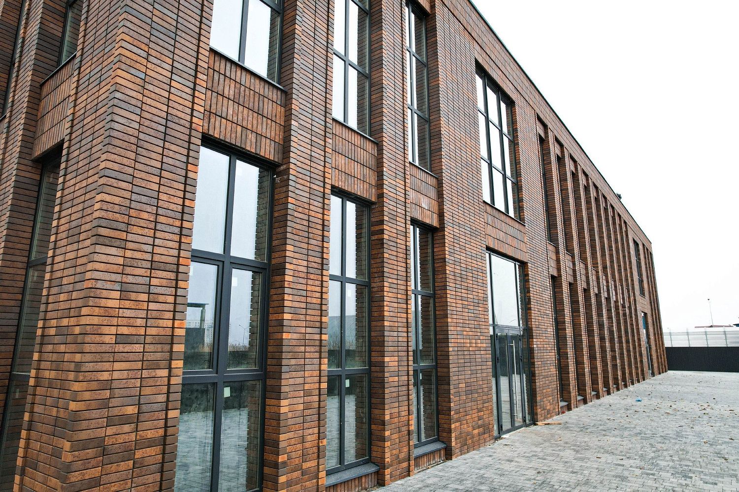 Бизнес-центр в Тюмени, ул.Николая Семенова 20