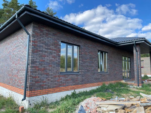 Кирпич керамический лицевой Ликолор Тайга антрацит лава 1 НФ – купить по низкой цене в Тюмени в интернет-магазине Стройснаб Кирпич керамический лицевой Ликолор Тайга антрацит лава 1 НФ в Тюмени